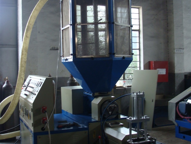 Preparation of waterproof coating from waste foam plastics