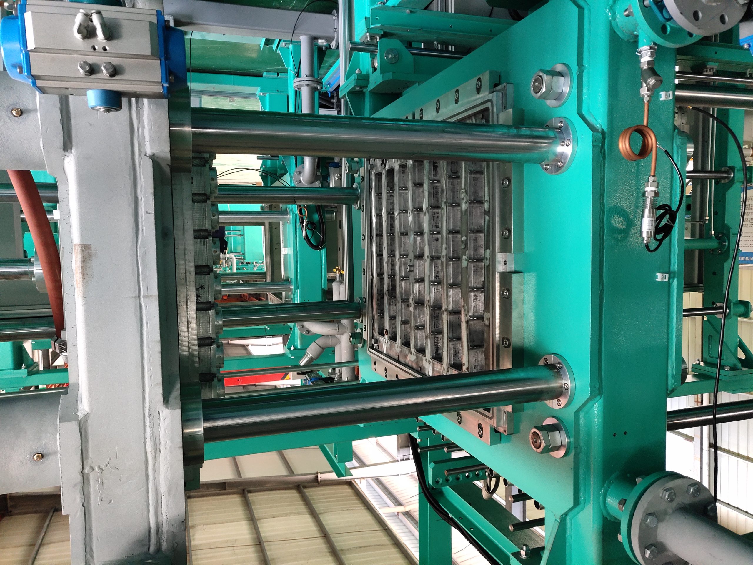 ETPU molding machine